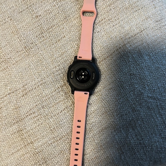 Garmin Venu 2S - Picture 2 of 4